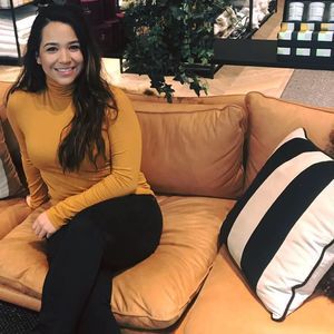 Meet your Posher, Yvette